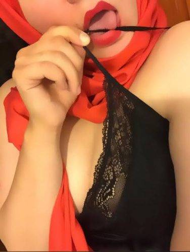 Türbanlı Escort Bayan Aylin İle Sıradışı Deneyimler